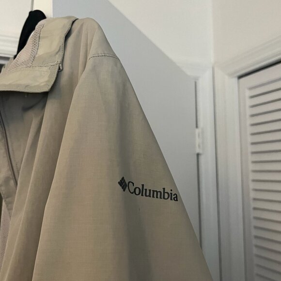 Columbia Omni-Tech Waterproof XL rain jacket - Picture 3 of 3